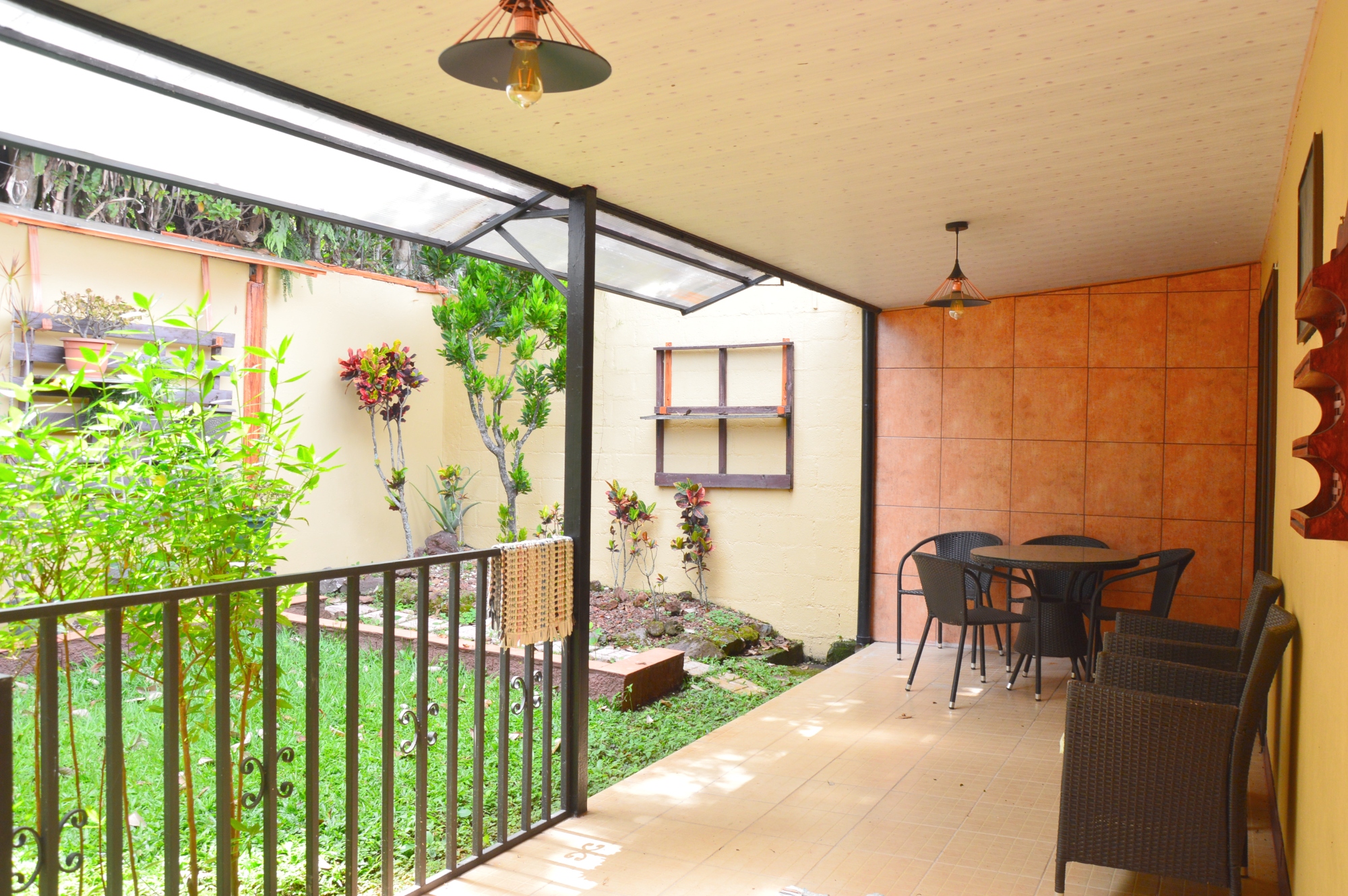 Comfortable 3 Bedroom house in Grecia for rent