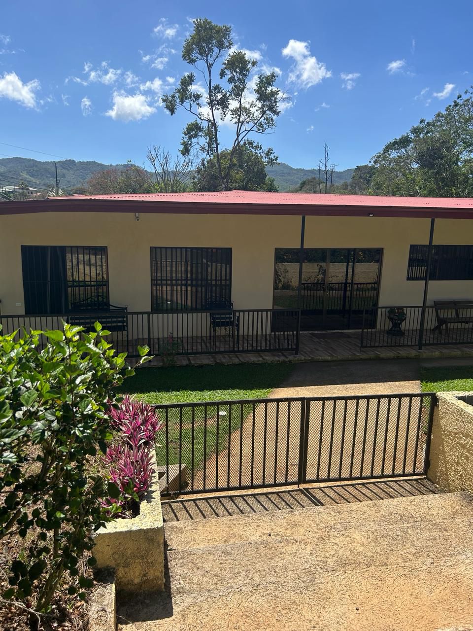 4 BR Ranch House in Beautiful Santiago, San Ramon