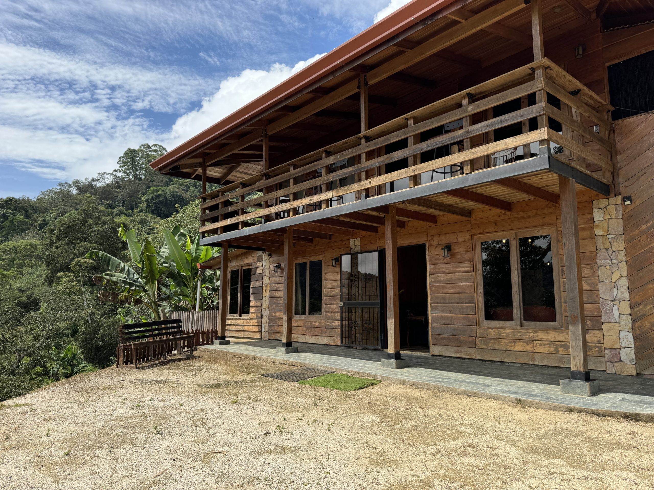 Rustic Cabin in Naranjo with Killer views