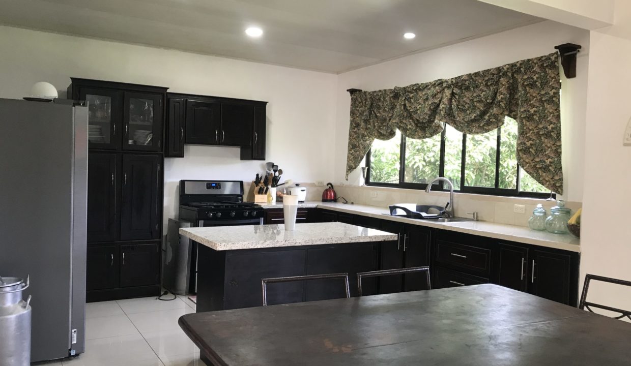 furnishedrentalinthemountainsIMG_3061