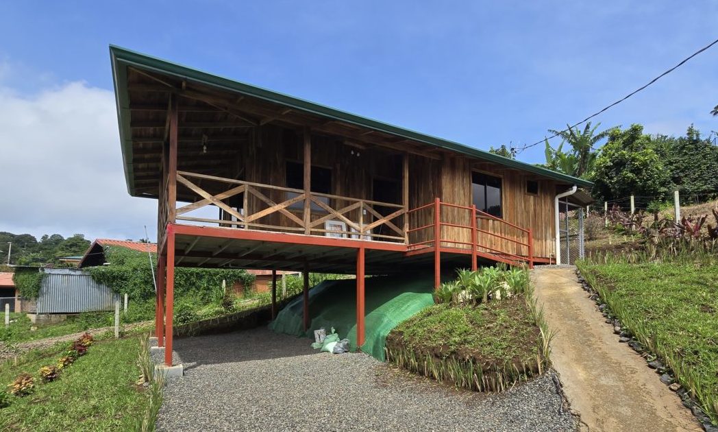 3 Cozy Cabins for Rent in Bajo Corrales, Naranjo