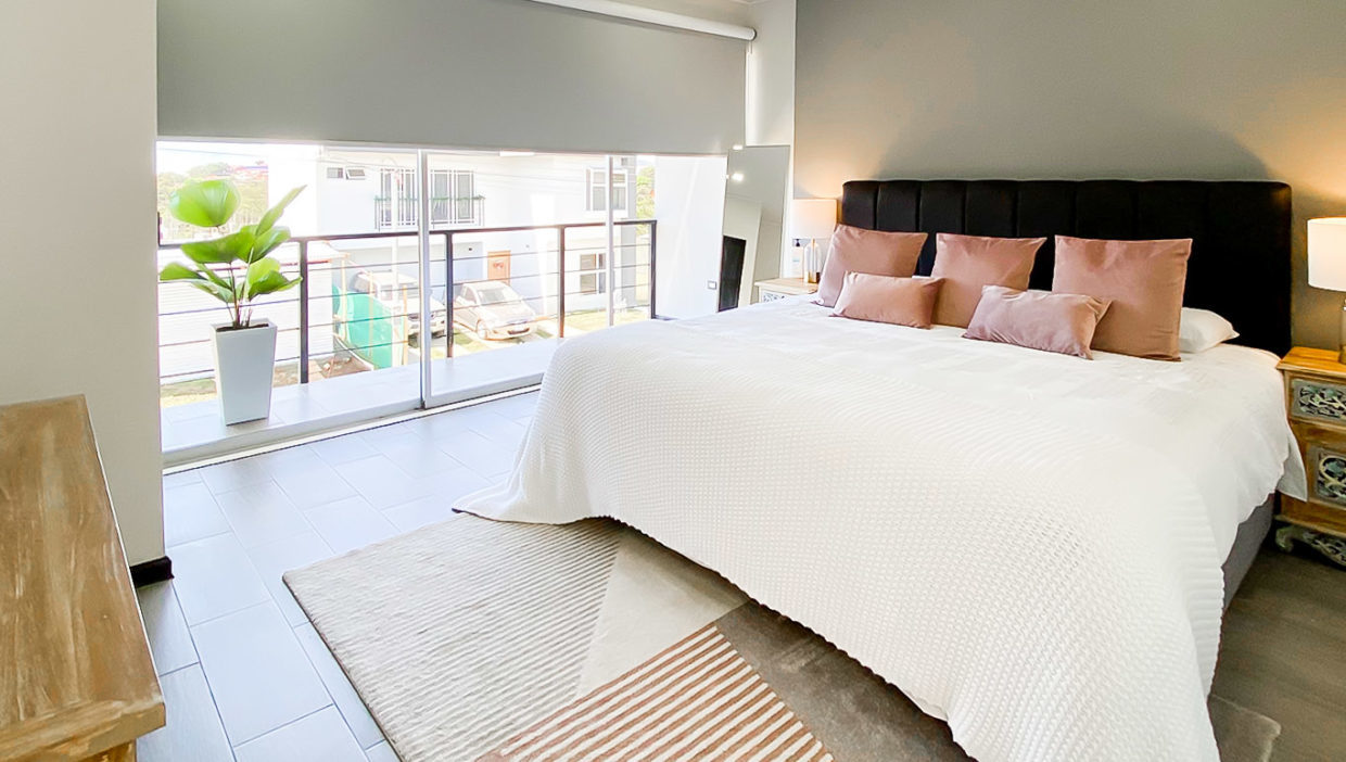 Amazing-Contemporary-House-rent-Condo-Palma-Real-furnished-16