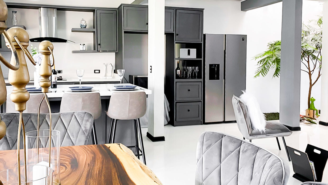 Amazing-Contemporary-House-rent-Condo-Palma-Real-furnished-4