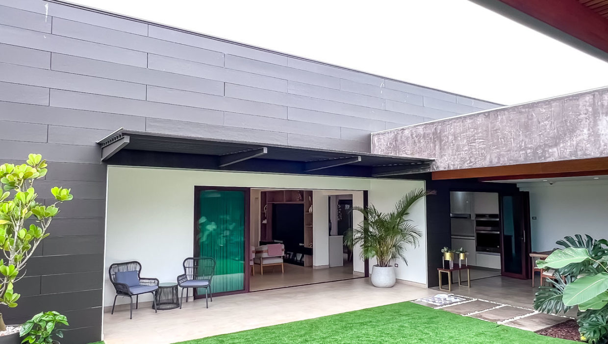 Ample-house-for-sale-with-pool-and-spectacular-social-area-Palmares-10