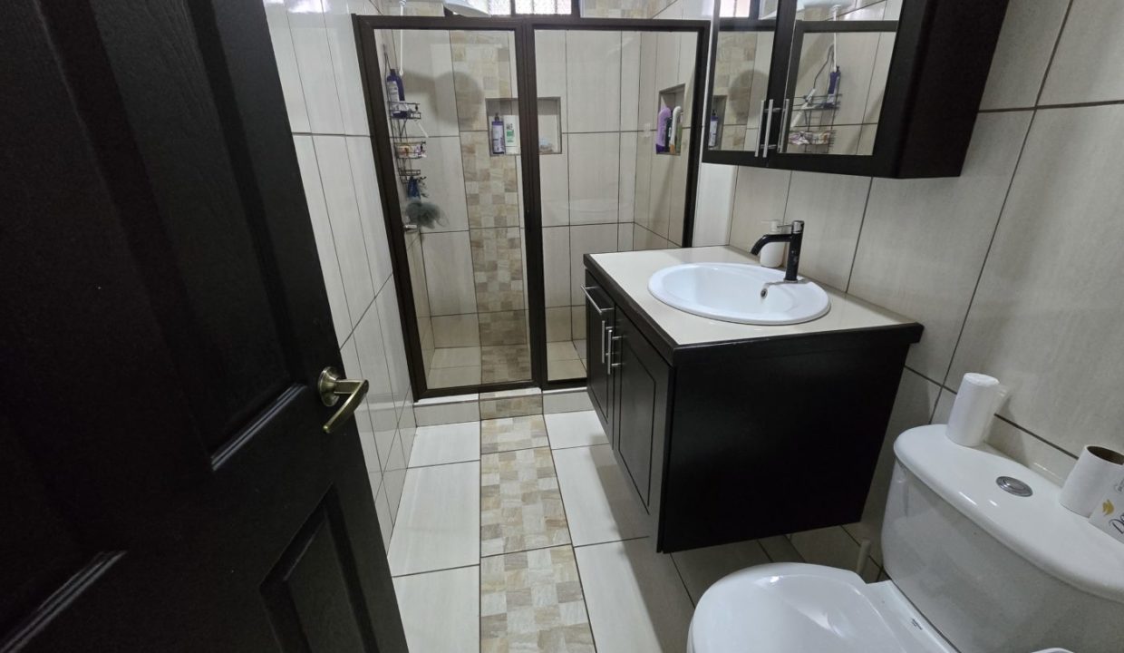 Bathroom2