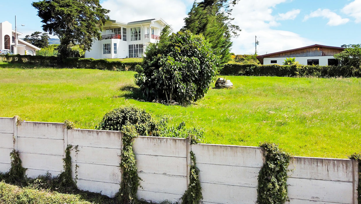 Beautiful-lot-in -condominium-Fraijanes-Alajuela-10