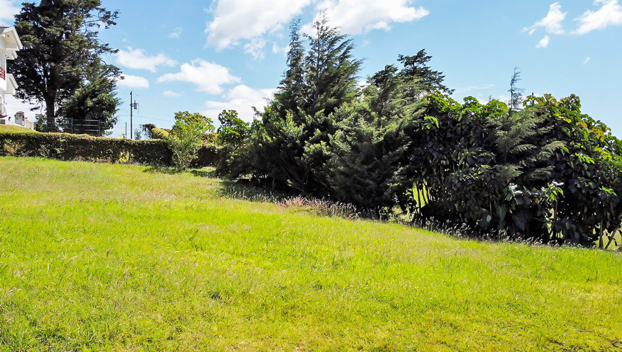 Beautiful-lot-in -condominium-Fraijanes-Alajuela-13
