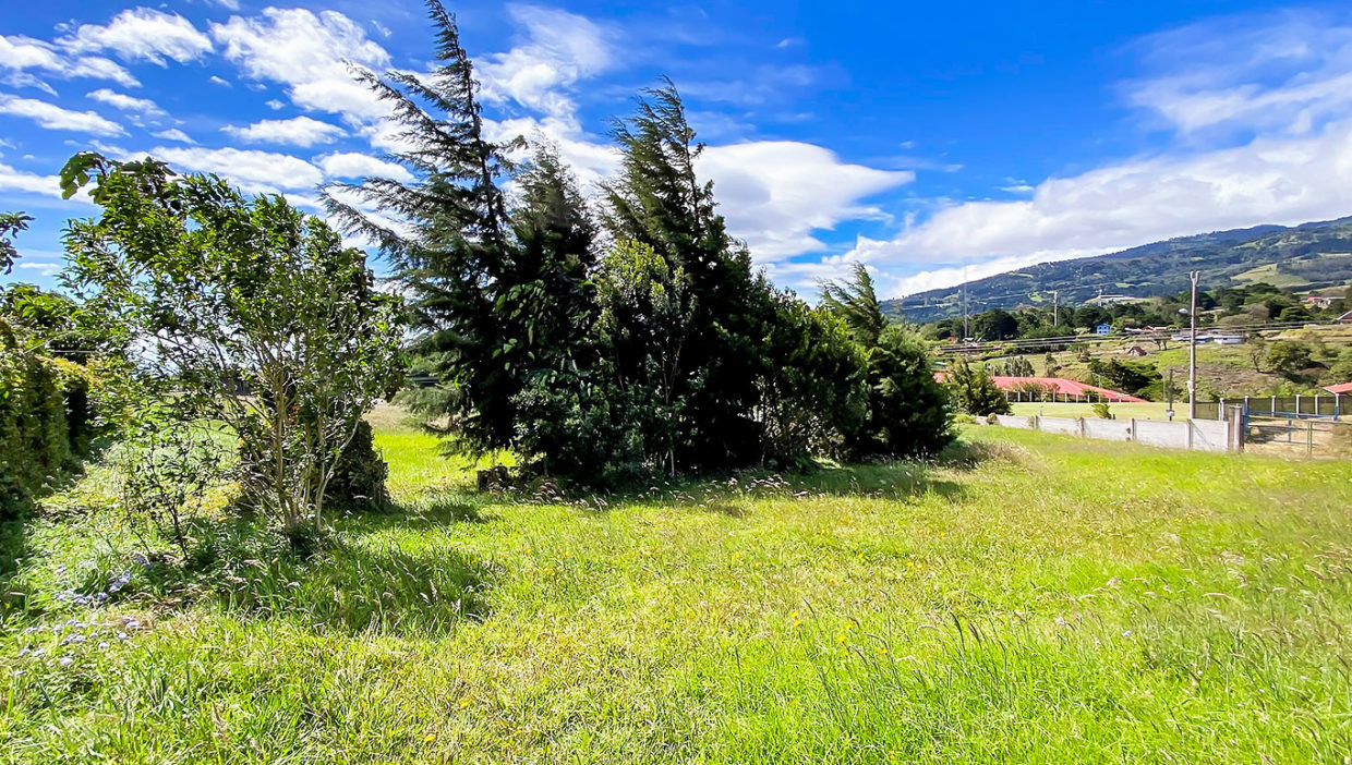 Beautiful-lot-in -condominium-Fraijanes-Alajuela-5
