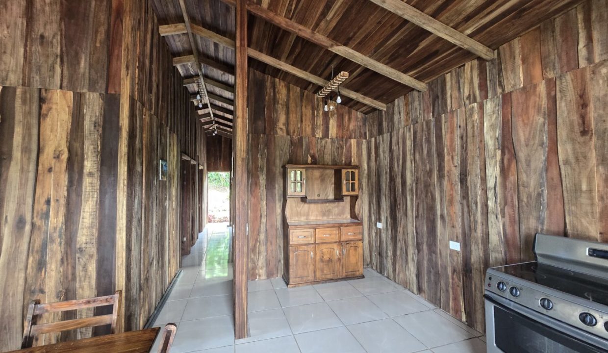 Cabin3Hallway