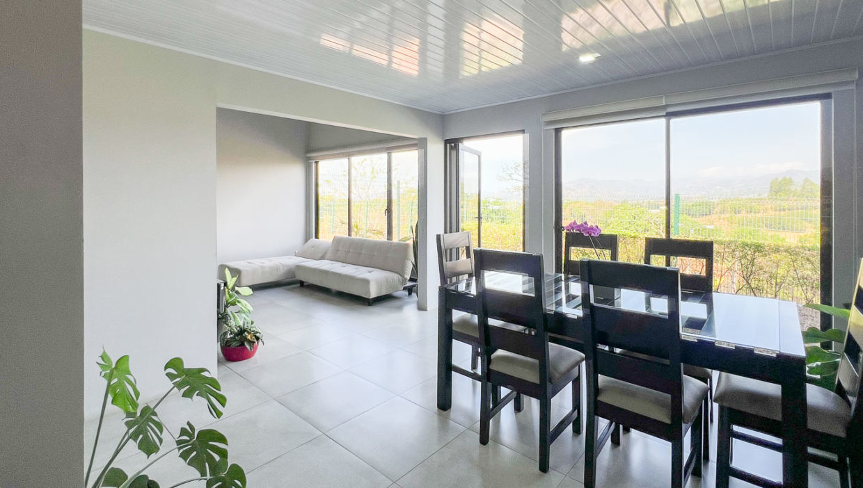 Gorgeous-house-with-spectacular-views-for-sale-Montezuma-condo-Grecia-13