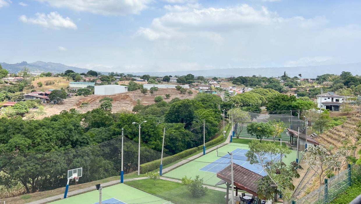 Gorgeous-house-with-spectacular-views-for-sale-Montezuma-condo-Grecia-22