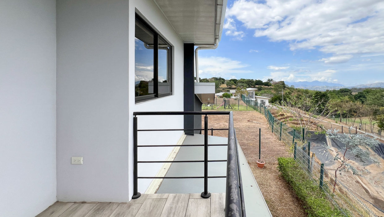 Gorgeous-house-with-spectacular-views-for-sale-Montezuma-condo-Grecia-29