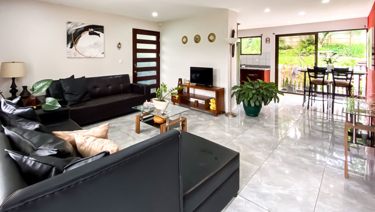 Independent-modern-house-with-big-yard-for-sale-Palmares-7