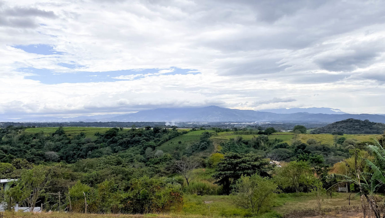 Large-lot-with-great-views-in-condominium-Hacienda-el-Paseo-11