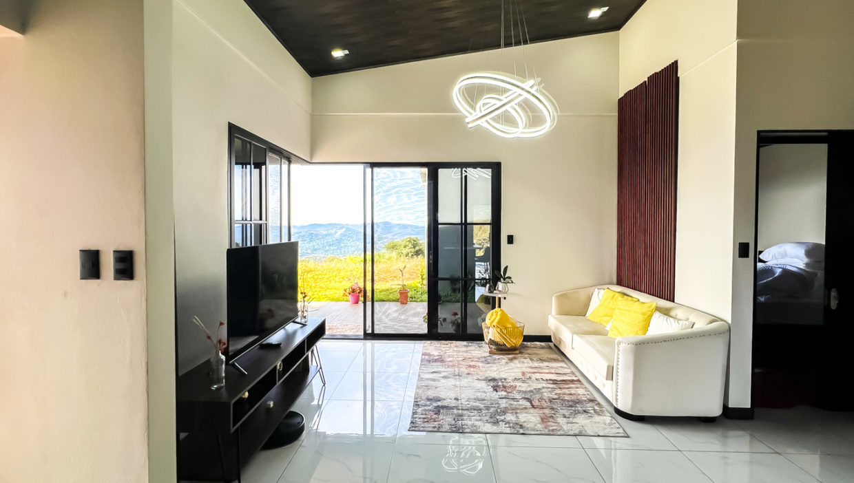 One-Story-modern-house-for-sale-with-great-views-Cirri-Naranjo-1