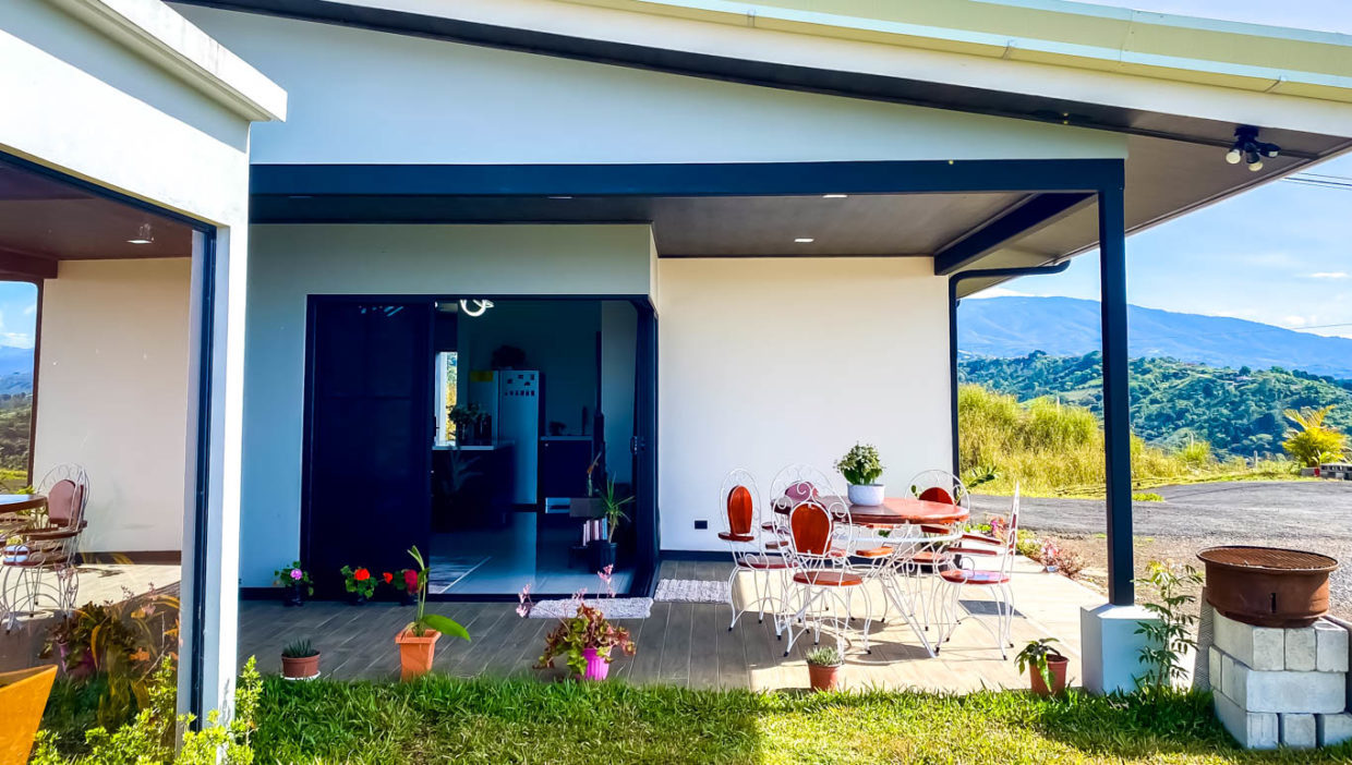 One-Story-modern-house-for-sale-with-great-views-Cirri-Naranjo-13