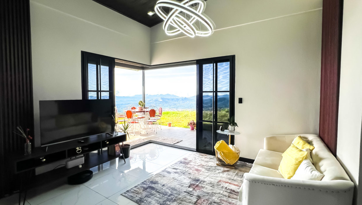 One-Story-modern-house-for-sale-with-great-views-Cirri-Naranjo-2