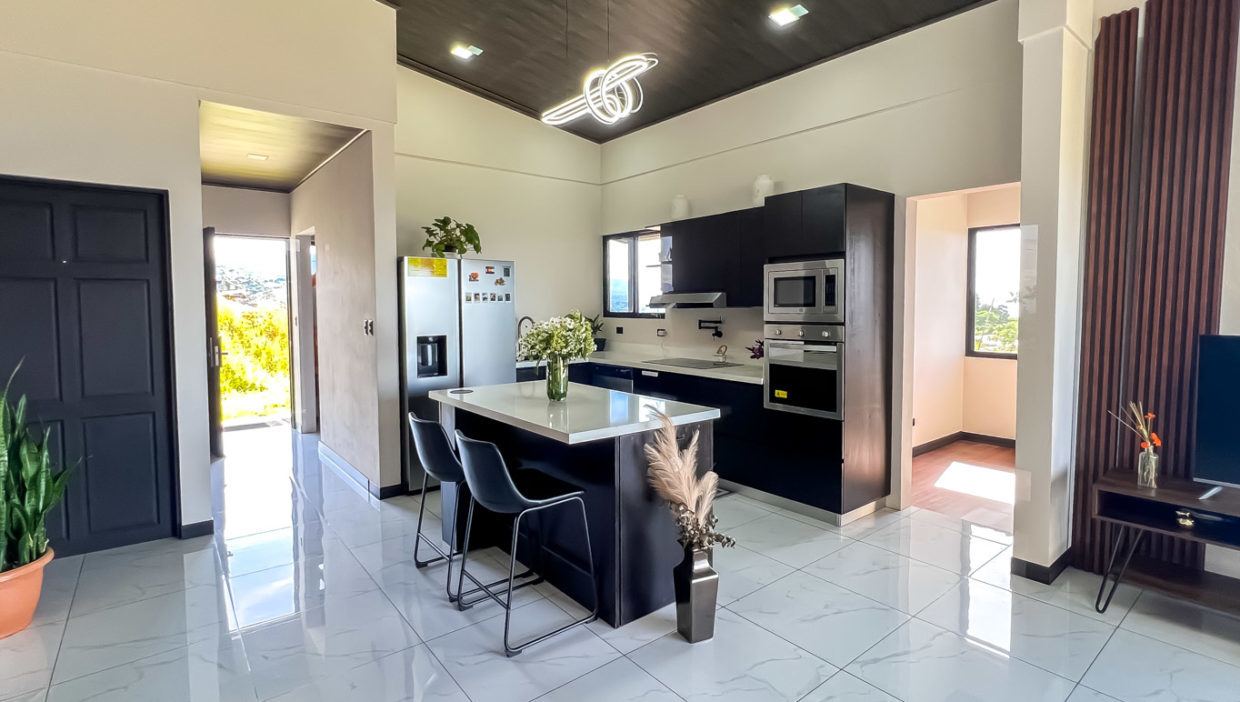 One-Story-modern-house-for-sale-with-great-views-Cirri-Naranjo-9
