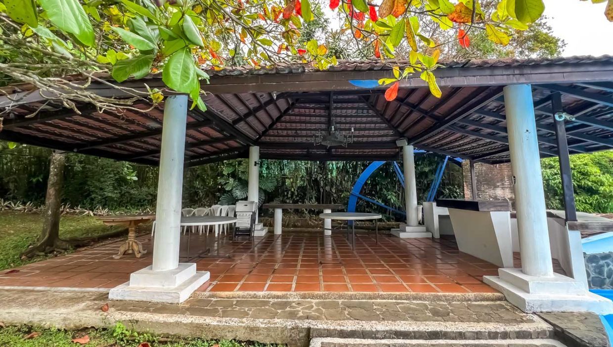 Spacious-4-bedroom-country-house-w-pool-for-rent-Tacares-Grecia-17