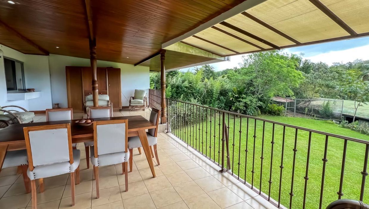 Spacious-4-bedroom-country-house-w-pool-for-rent-Tacares-Grecia-4