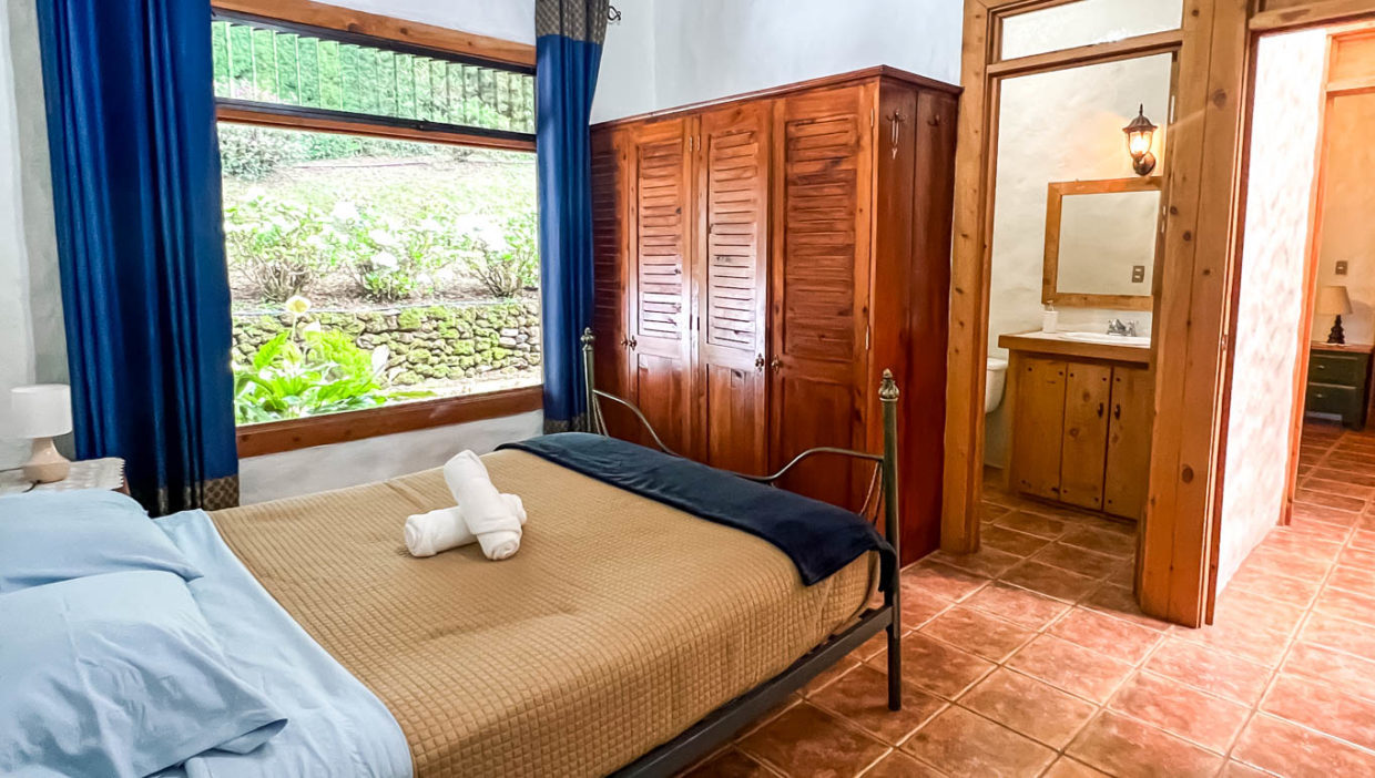Stunning-home-and-property-with-views-and-terrace-in-Poas-Alajuela-13