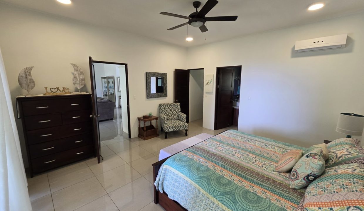 bedroom2a