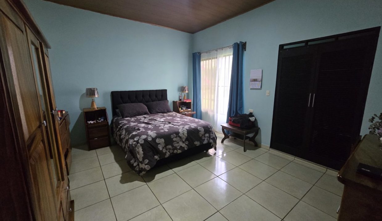 mainbedroom2