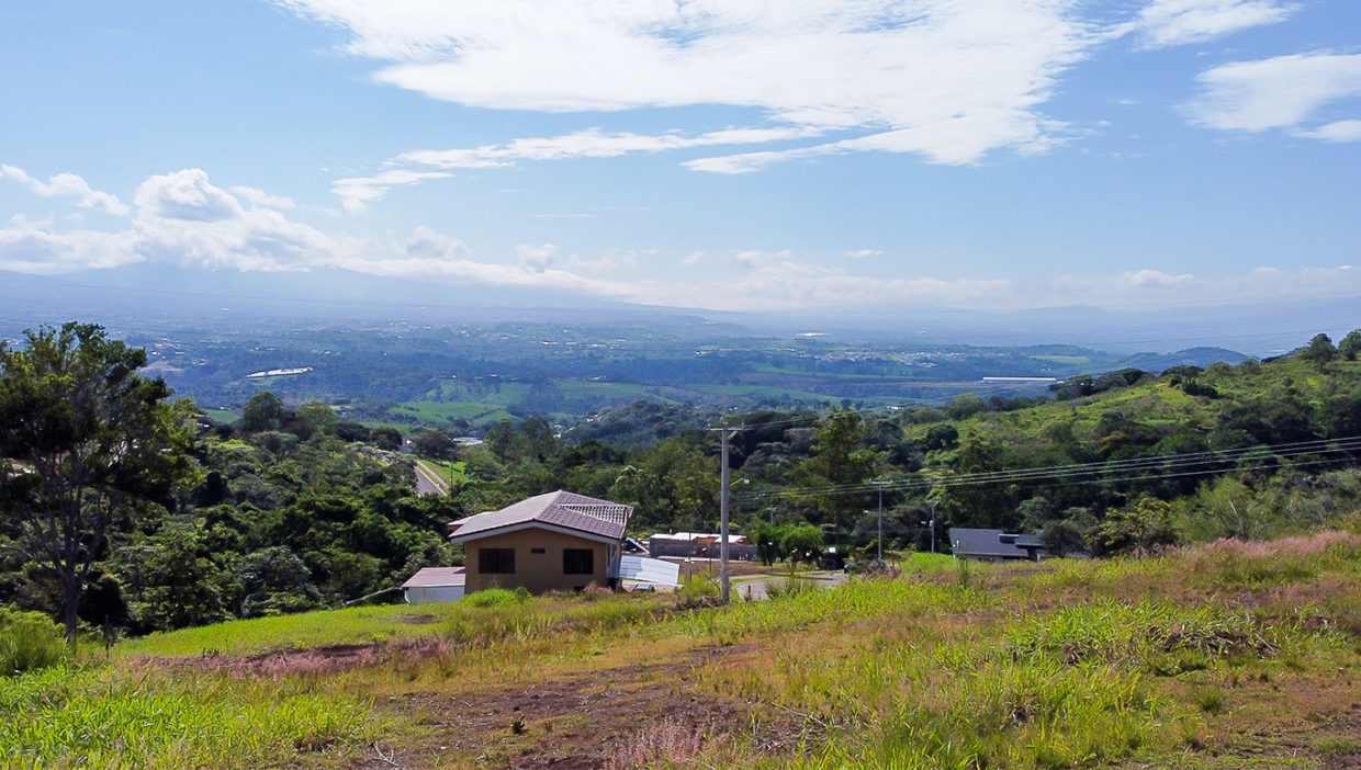 Lot-with-spectacular-views-in-Condo-Hacienda-Natura-1