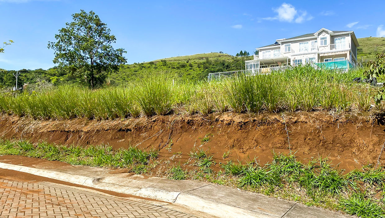 Lot-with-spectacular-views-in-Condo-Hacienda-Natura-15