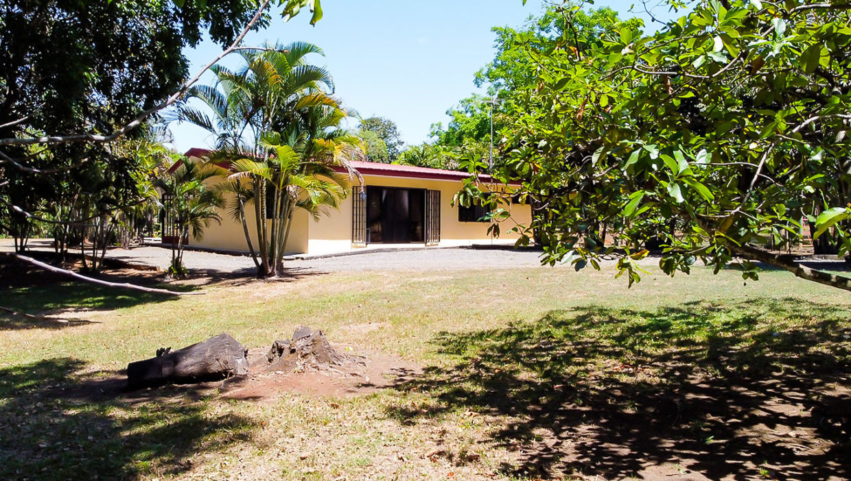 Nice-cabin-with-pool-in-San-Mateo-Alajuela-16