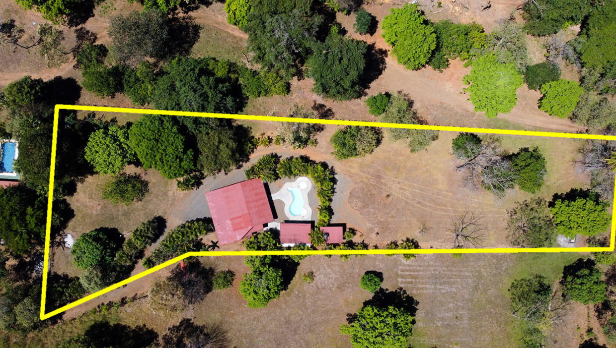 Nice-cabin-with-pool-in-San-Mateo-Alajuela-19