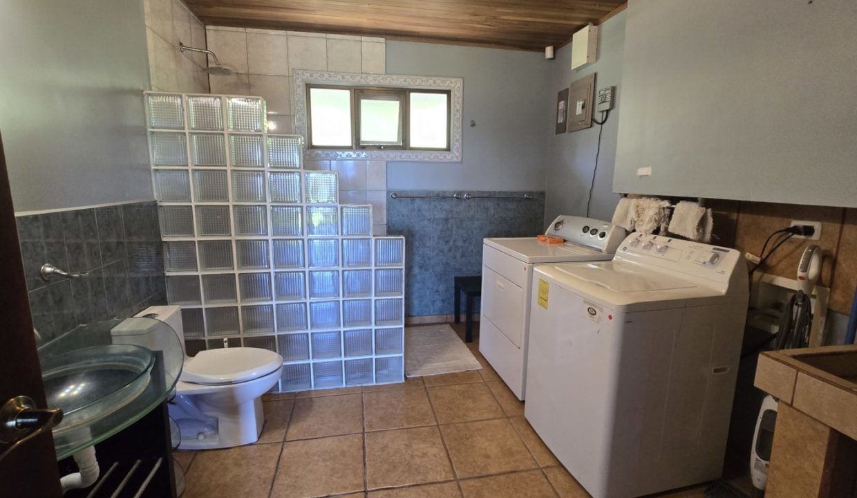 bathroom2