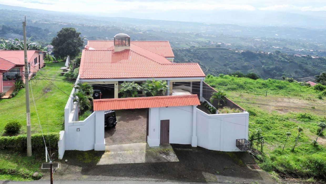 House-with-spectacular-views-El-Cajon-Grecia-12