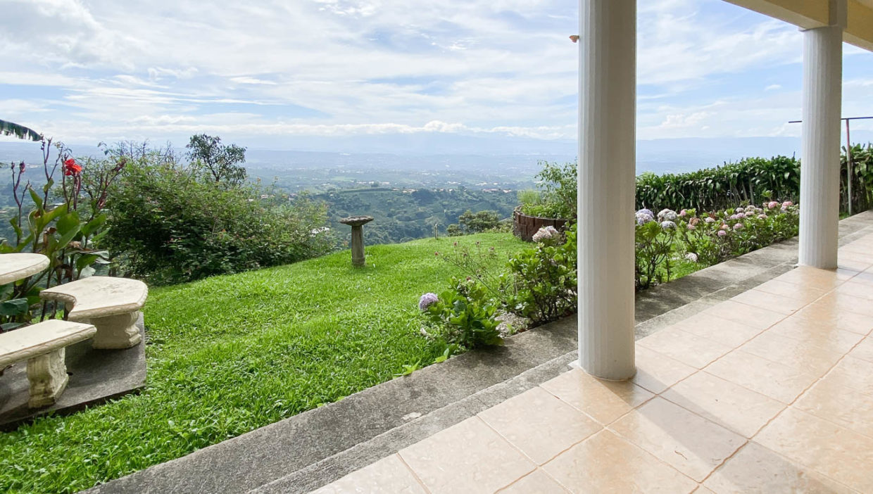 House-with-spectacular-views-El-Cajon-Grecia-20