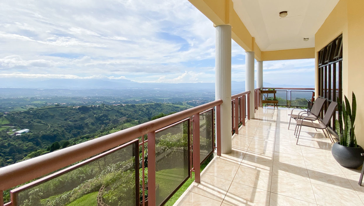 House-with-spectacular-views-El-Cajon-Grecia-8