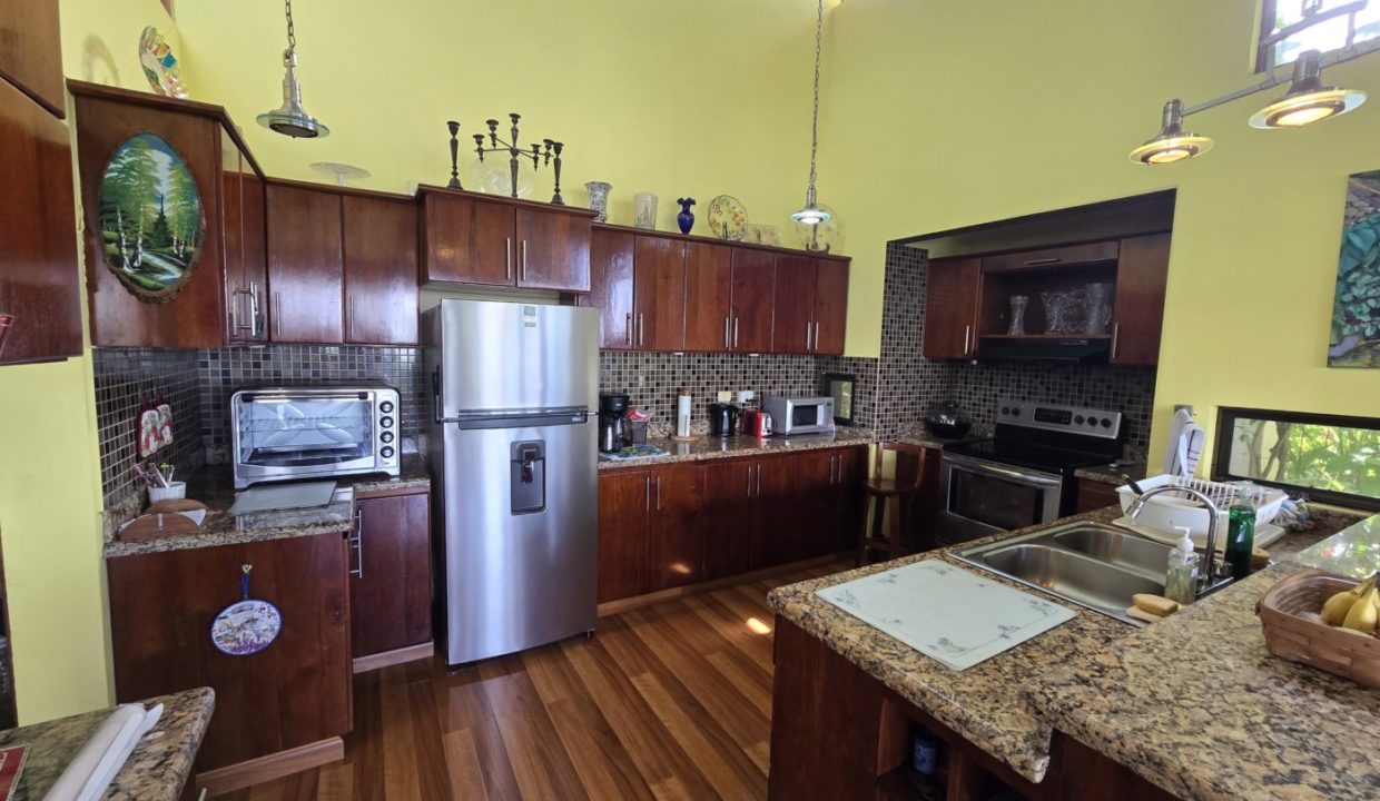 HouseKitchen