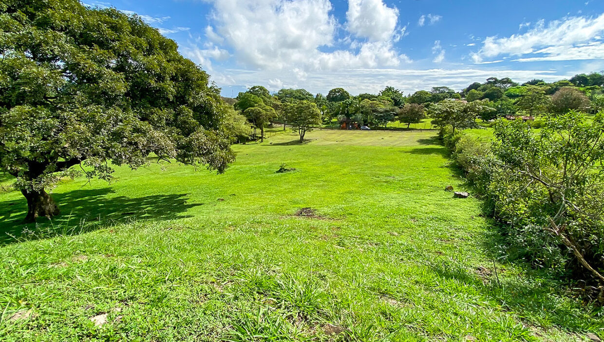 Nice-estate-dream-house-Turrucares-8